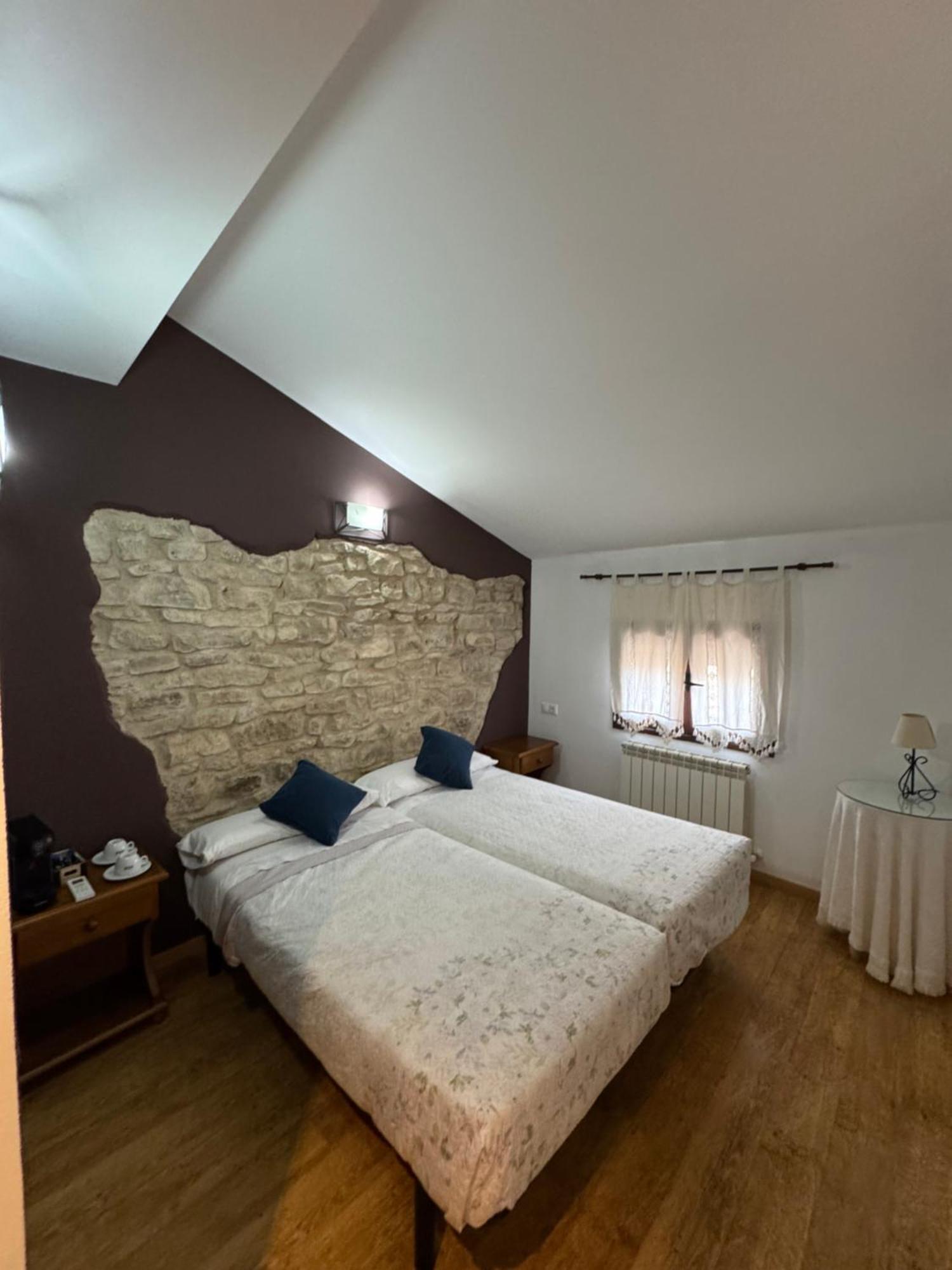 Casa Rural Marga Tardienta Esterno foto